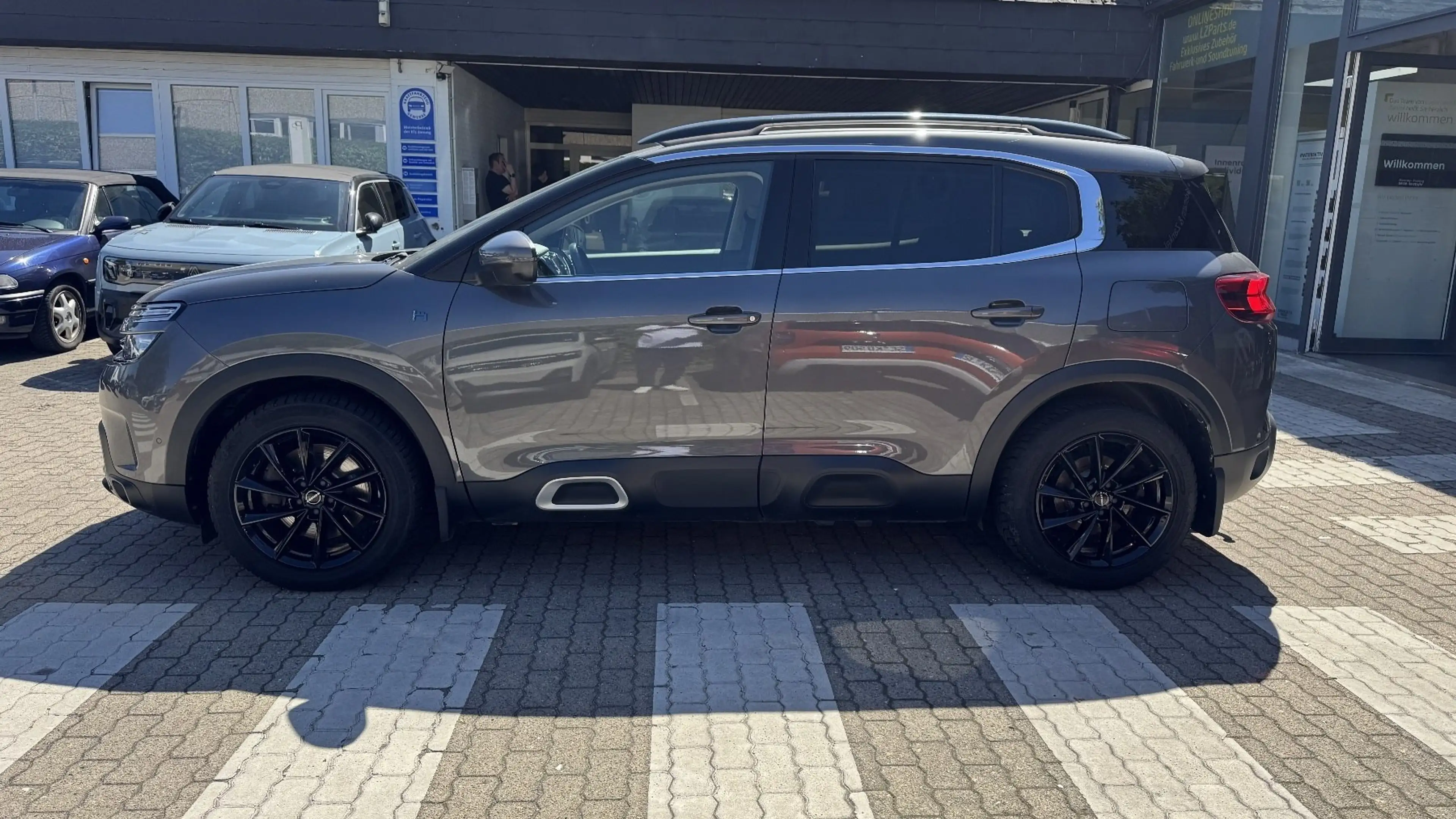 Citroen C5 Aircross Hybrid 225 Shine Pack — photo 8