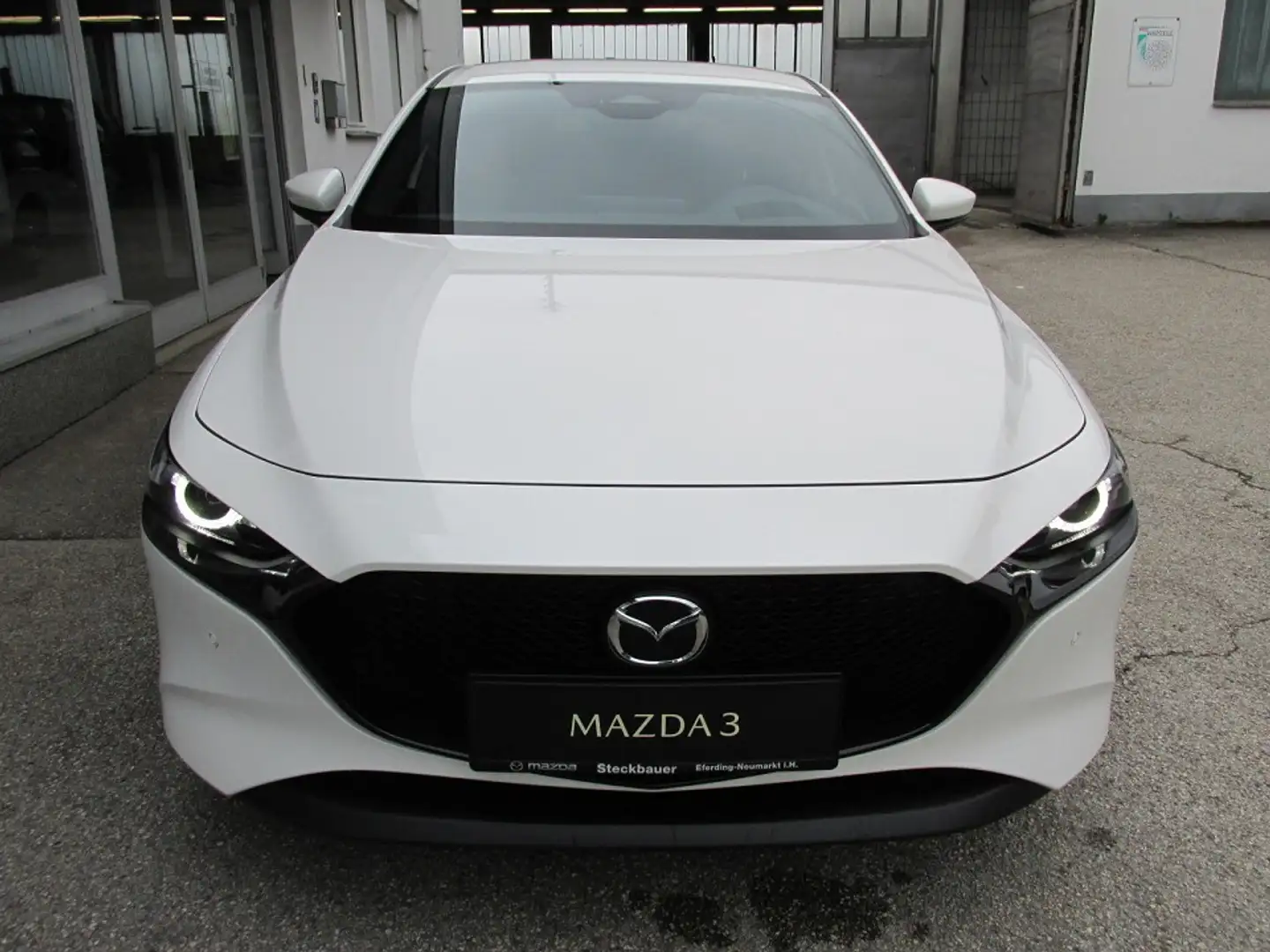 Mazda 3 Mazda3 e-Skyactiv-G140 Exclusive-Line Weiß - 2