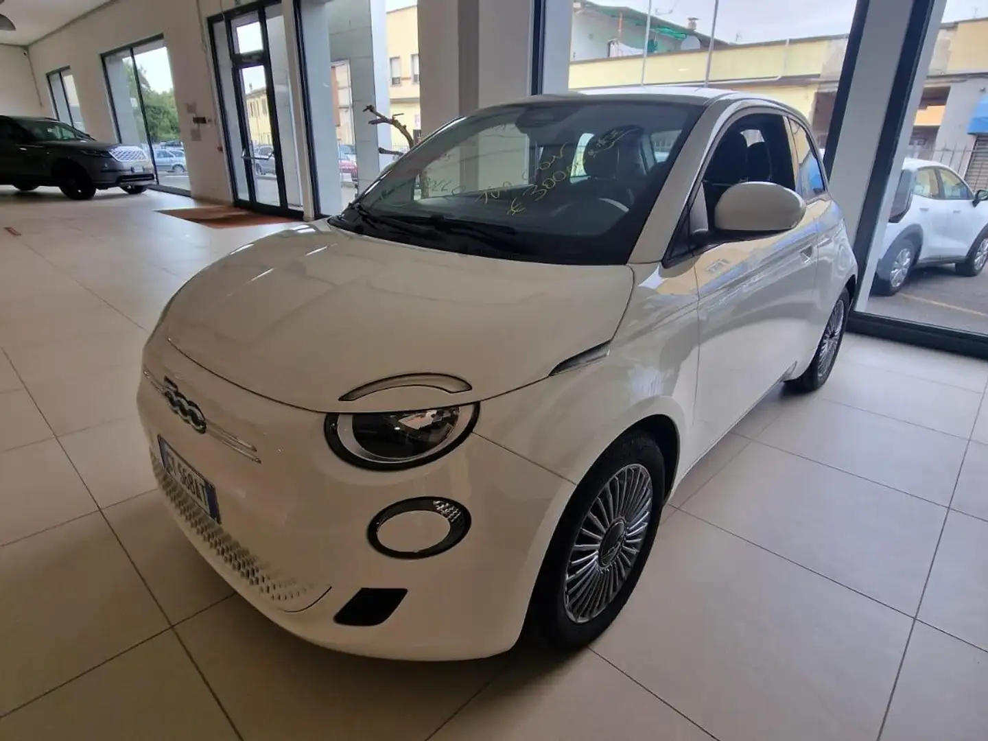 Fiat 500e 500 IV 2020 23,65 kWh Weiß - 1