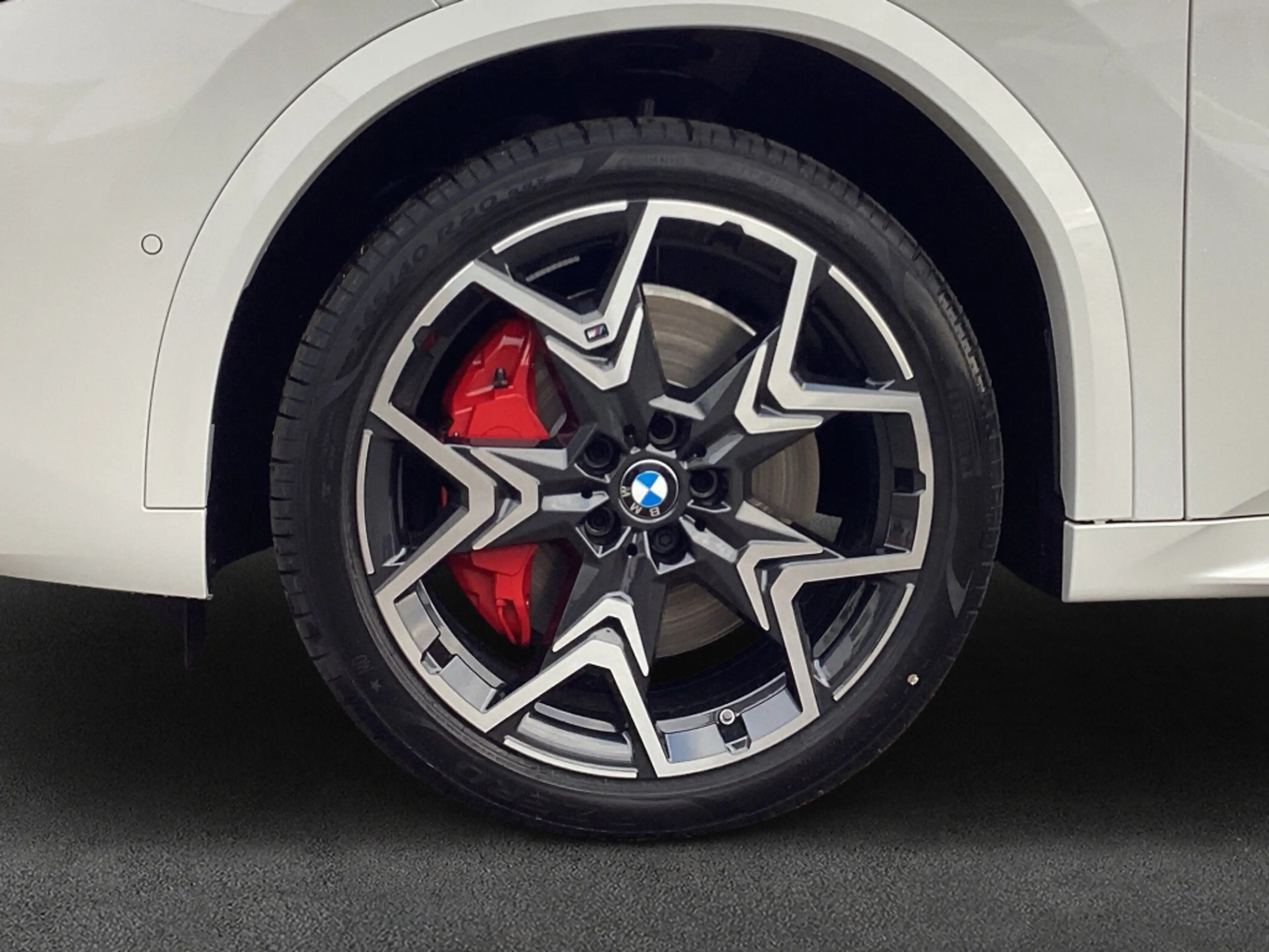 BMW iX2 xDrive30 225 kW, 5-türig (Strom) — photo 8