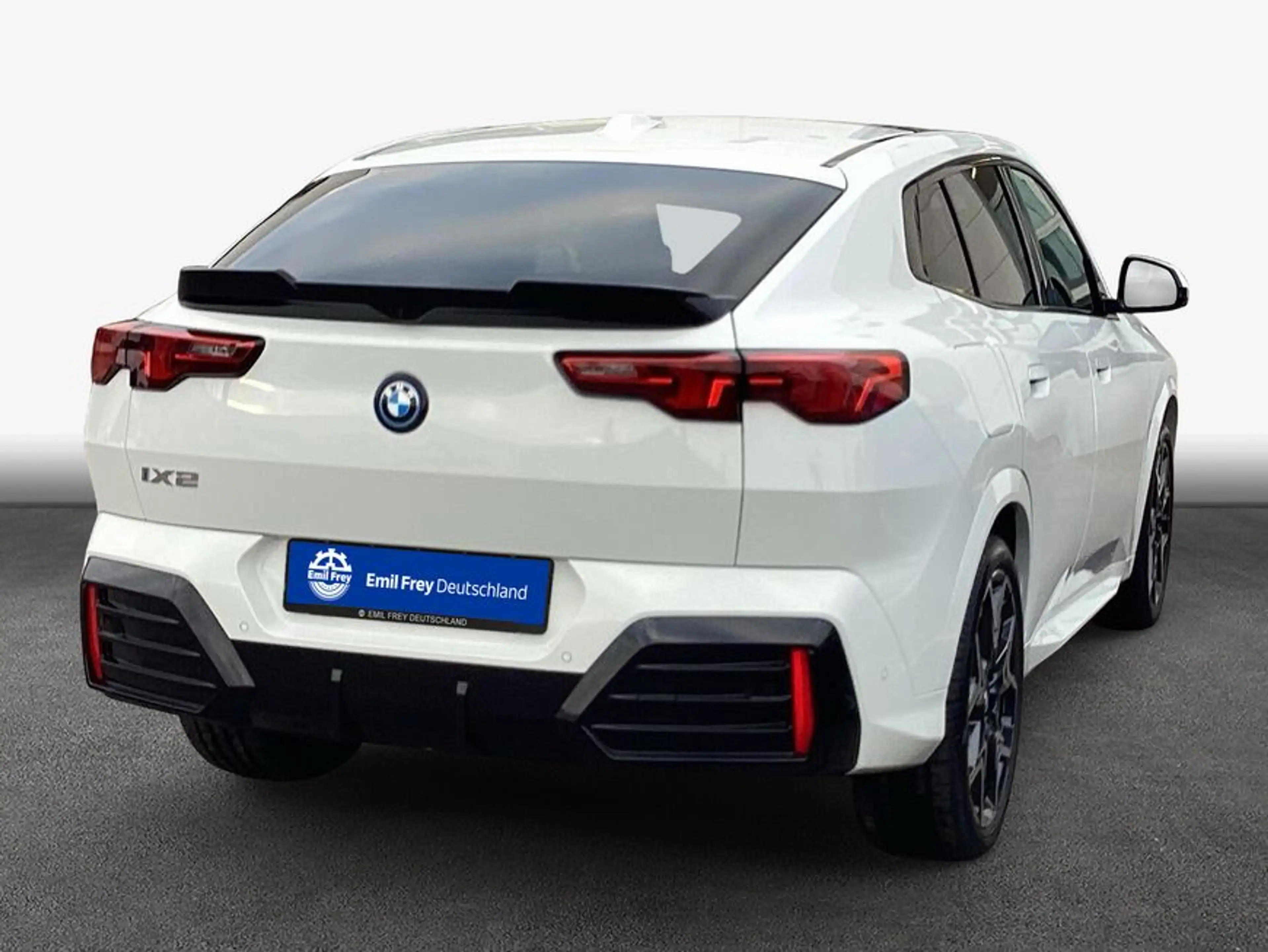 BMW iX2 xDrive30 225 kW, 5-türig (Strom) — photo 2