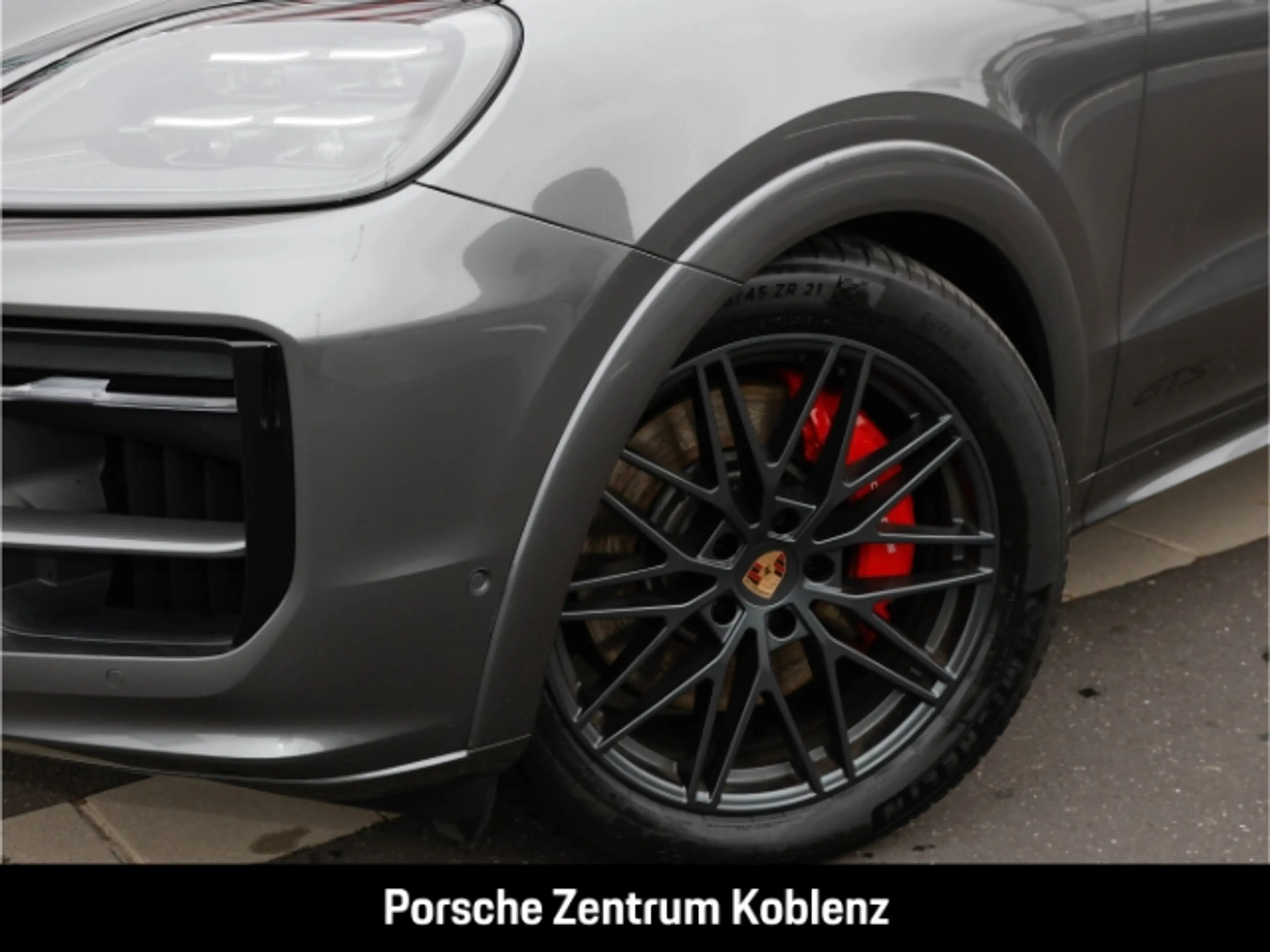 Porsche Cayenne GTS — photo 9
