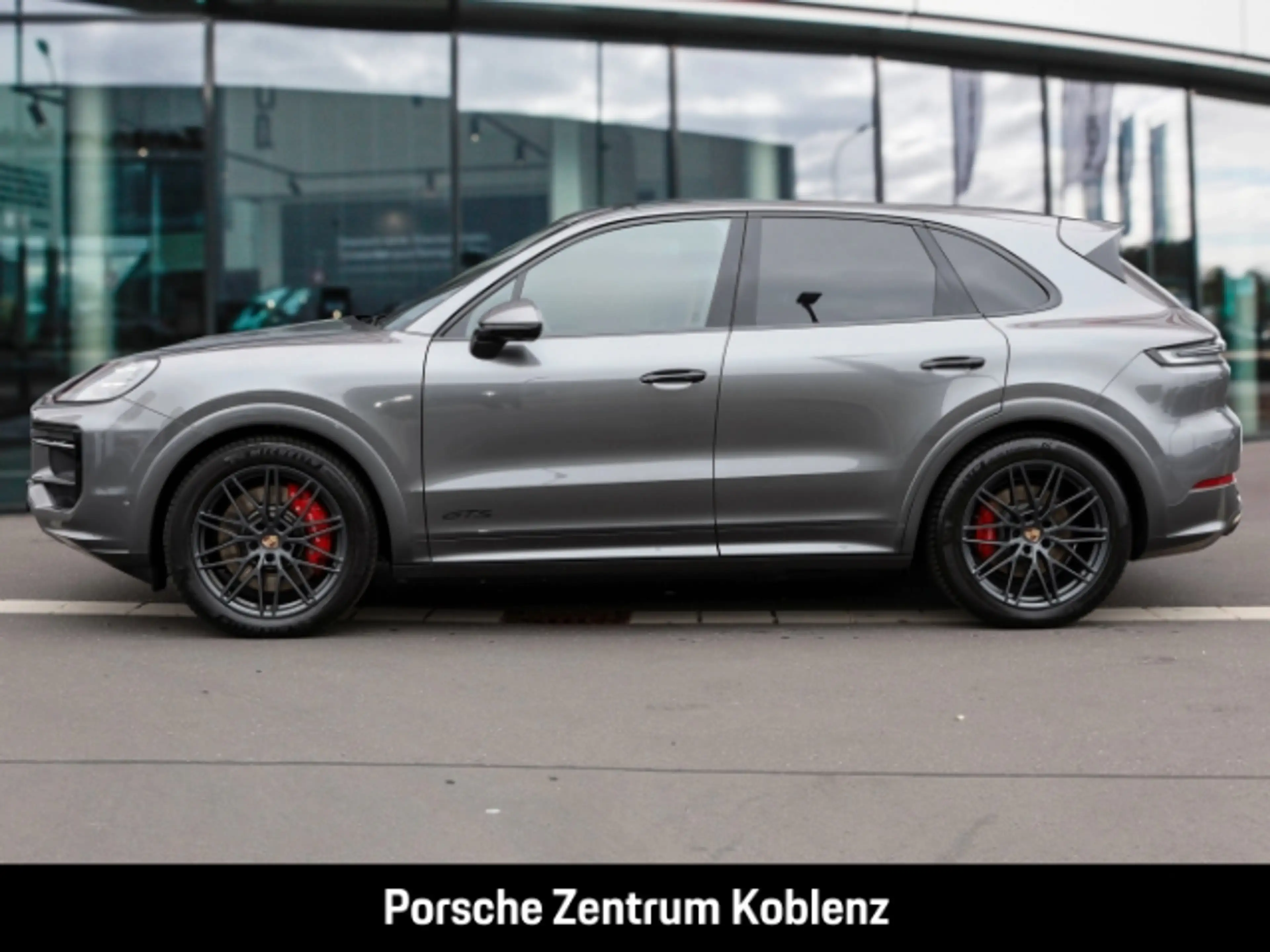 Porsche Cayenne GTS — photo 2