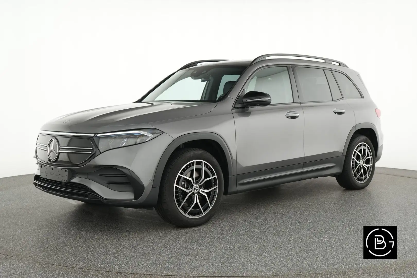 Mercedes-Benz EQB 300 EQB 4MATIC AMG Line Grijs - 1