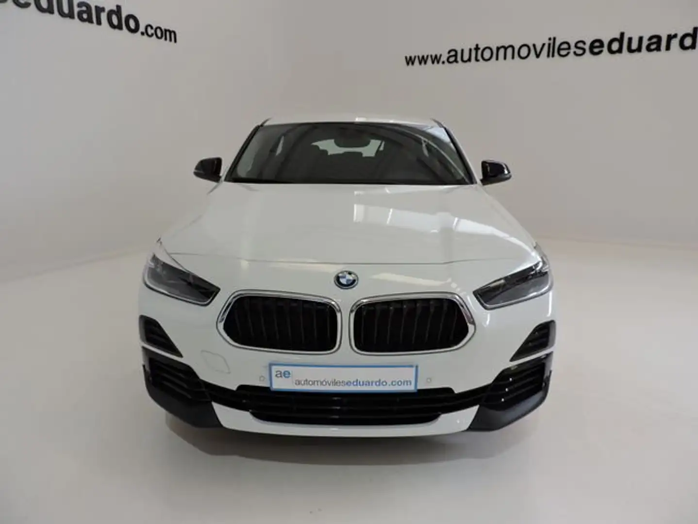 BMW X2 XDRIVE 25E BUSINESS X AUTOMATICO Blanco - 2