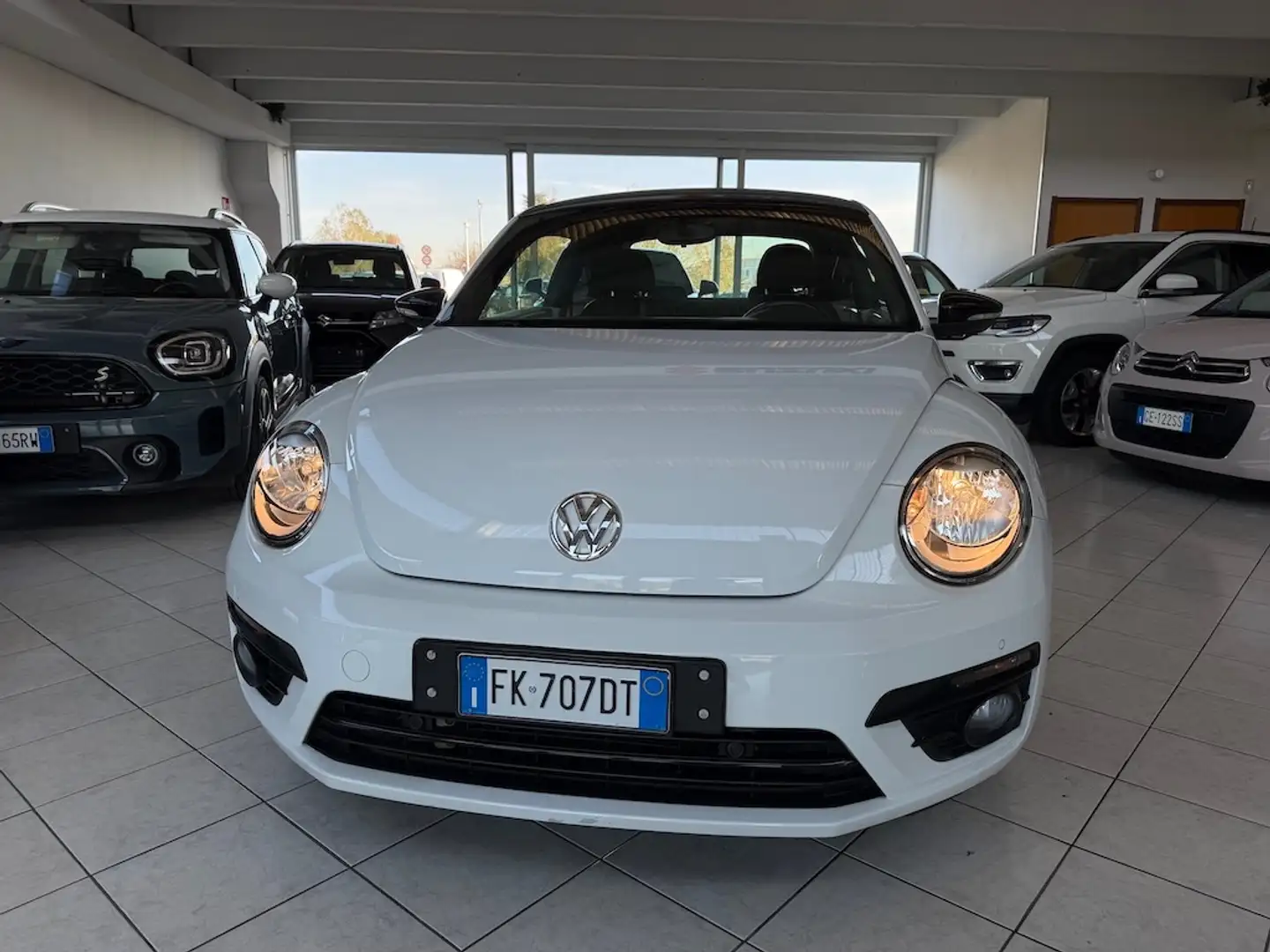 Volkswagen Maggiolino Maggiolino 2017 1.2 tsi Design 105cv PREZZO VERO Bianco - 2