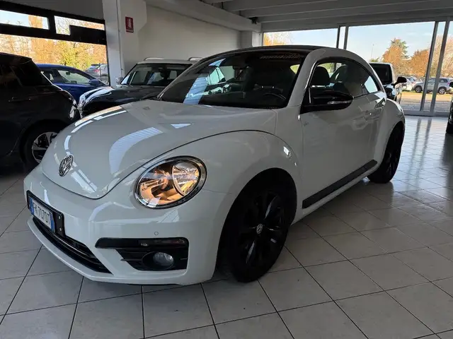 Volkswagen Maggiolino Maggiolino 2017 1.2 tsi Design 105cv PREZZO VERO