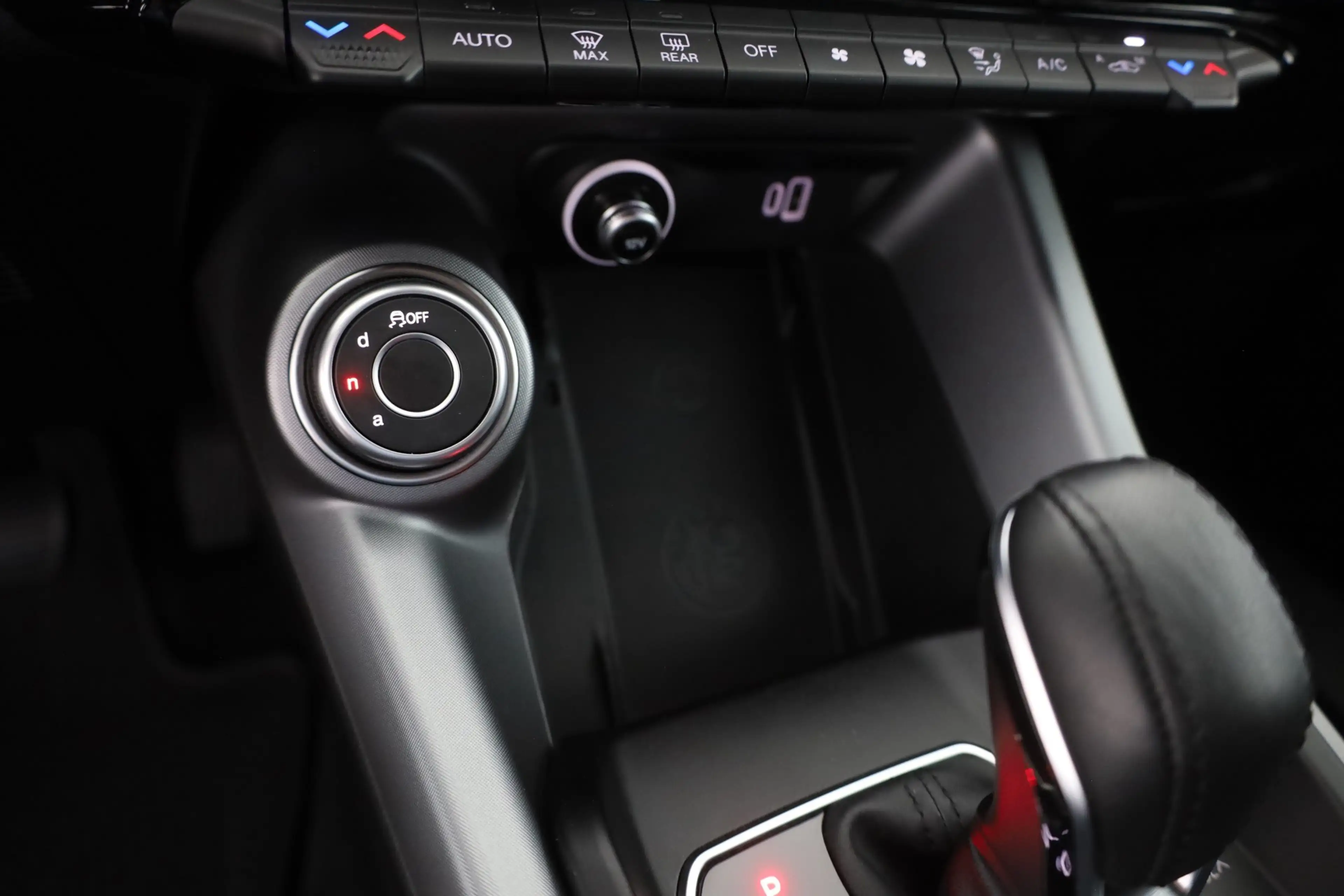 Alfa Romeo Tonale 1.5 M-Hybrid Sprint LED Navi Sitzheizung — photo 13