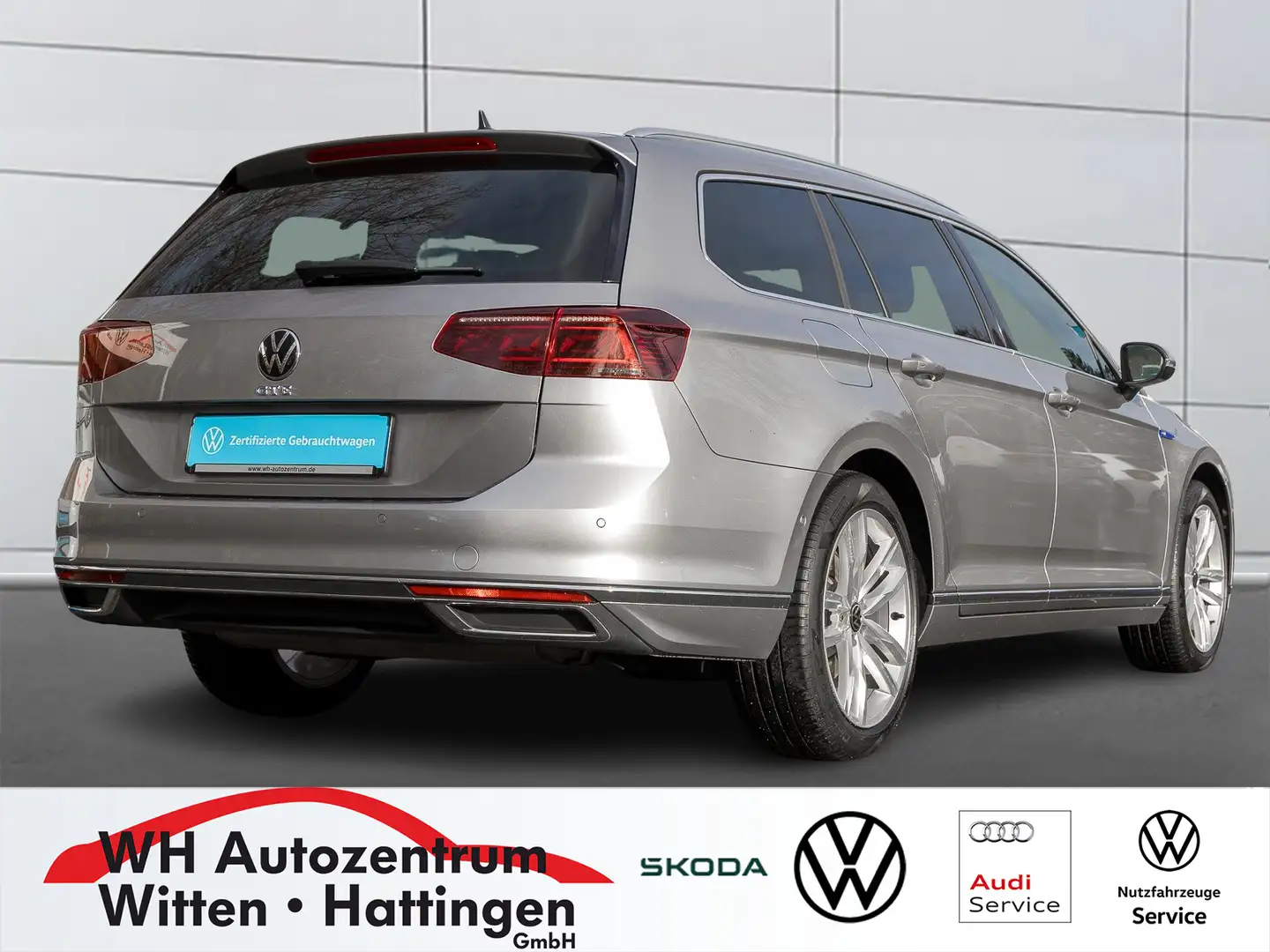Volkswagen Passat Variant 1.4 Hybrid DSG GTE STANDHZG NAVI AHK REARVIEW L... Silber - 2
