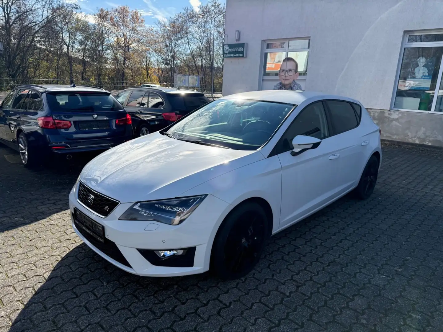 SEAT Leon FR 2.0TDI Automatik LED Navi Tempomat Weiß - 1