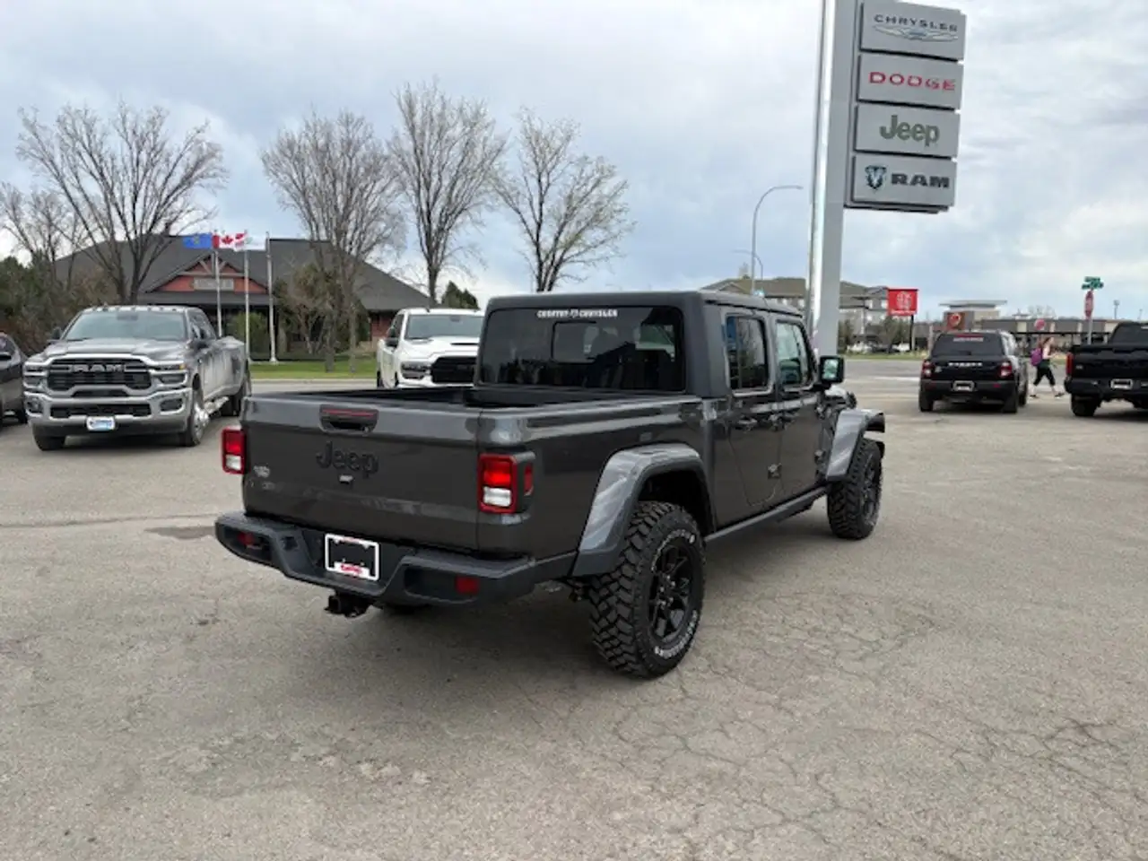 Jeep Gladiator снимка Jeep Gladiator