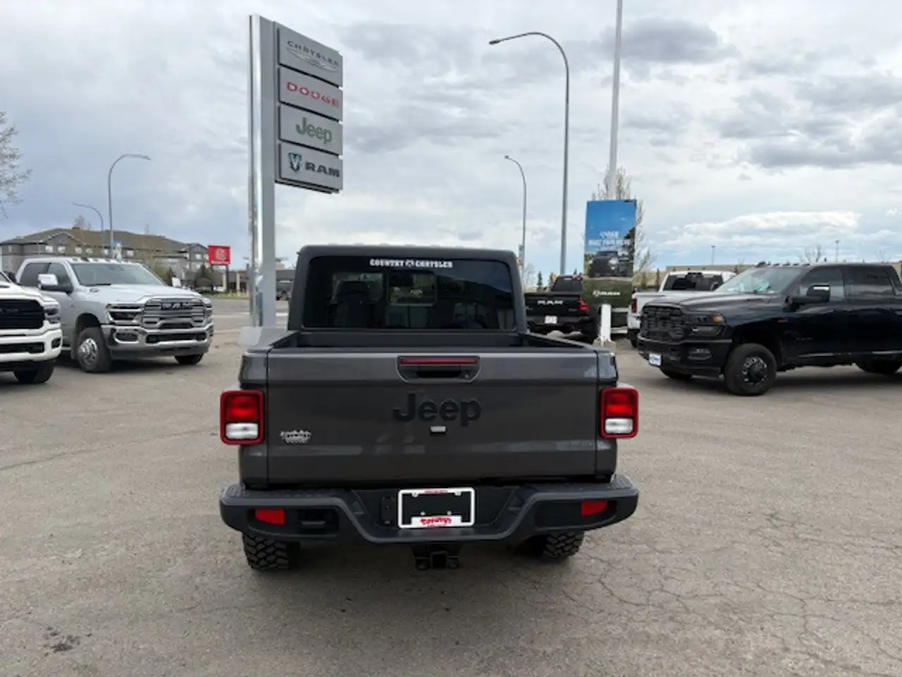 Jeep Gladiator снимка Jeep Gladiator