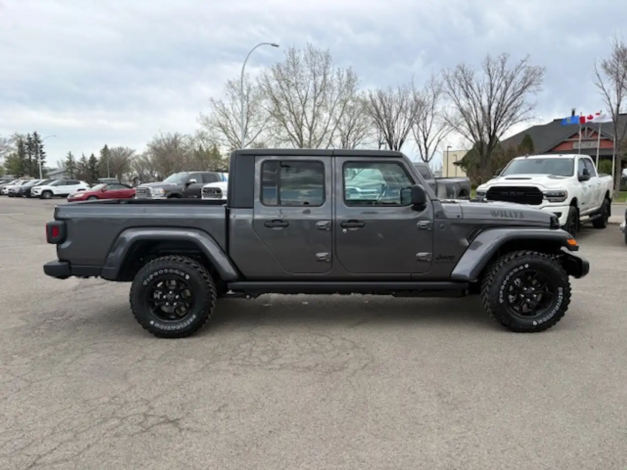 Jeep Gladiator снимка Jeep Gladiator