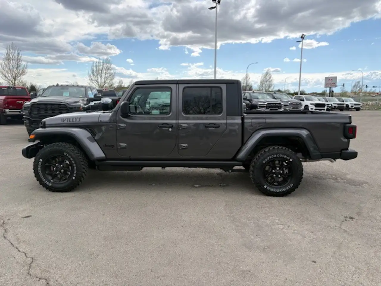Jeep Gladiator снимка Jeep Gladiator