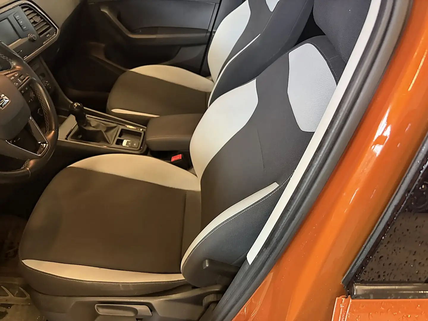 SEAT Ateca 1,6 Reference TDI#AHK#Led Orange - 2