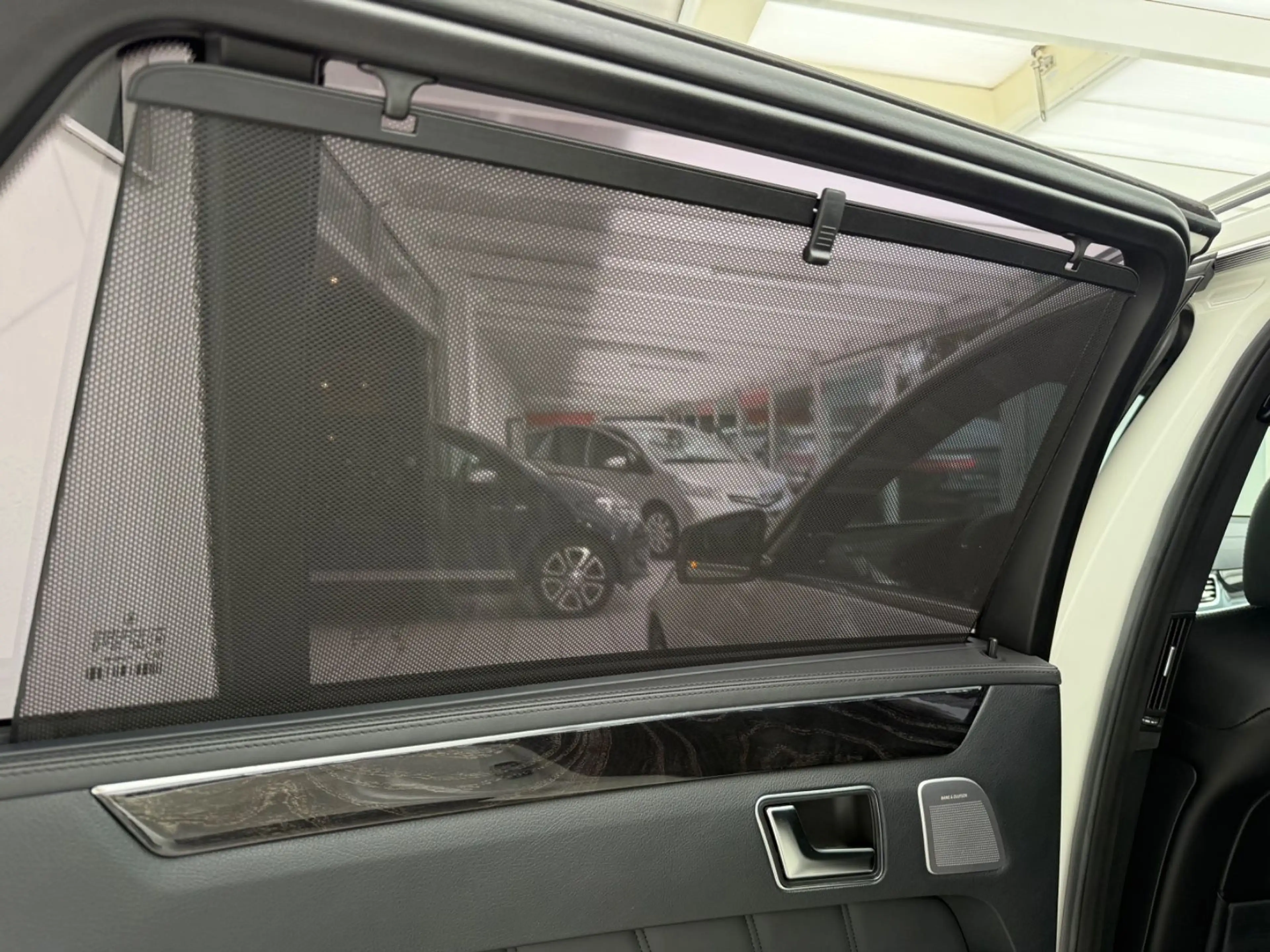Mercedes-Benz E 63 AMG 4Matic *Pano*TV*Navi*B&O*Klappe — photo 13