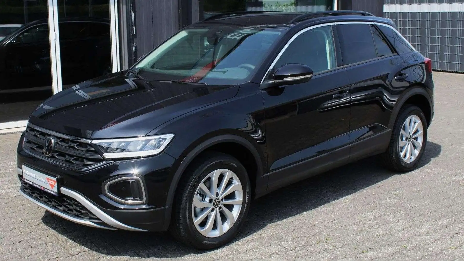 Volkswagen T-Roc Life 1,5TSI, 110KW/150PS DSG, AHK Schwarz - 1