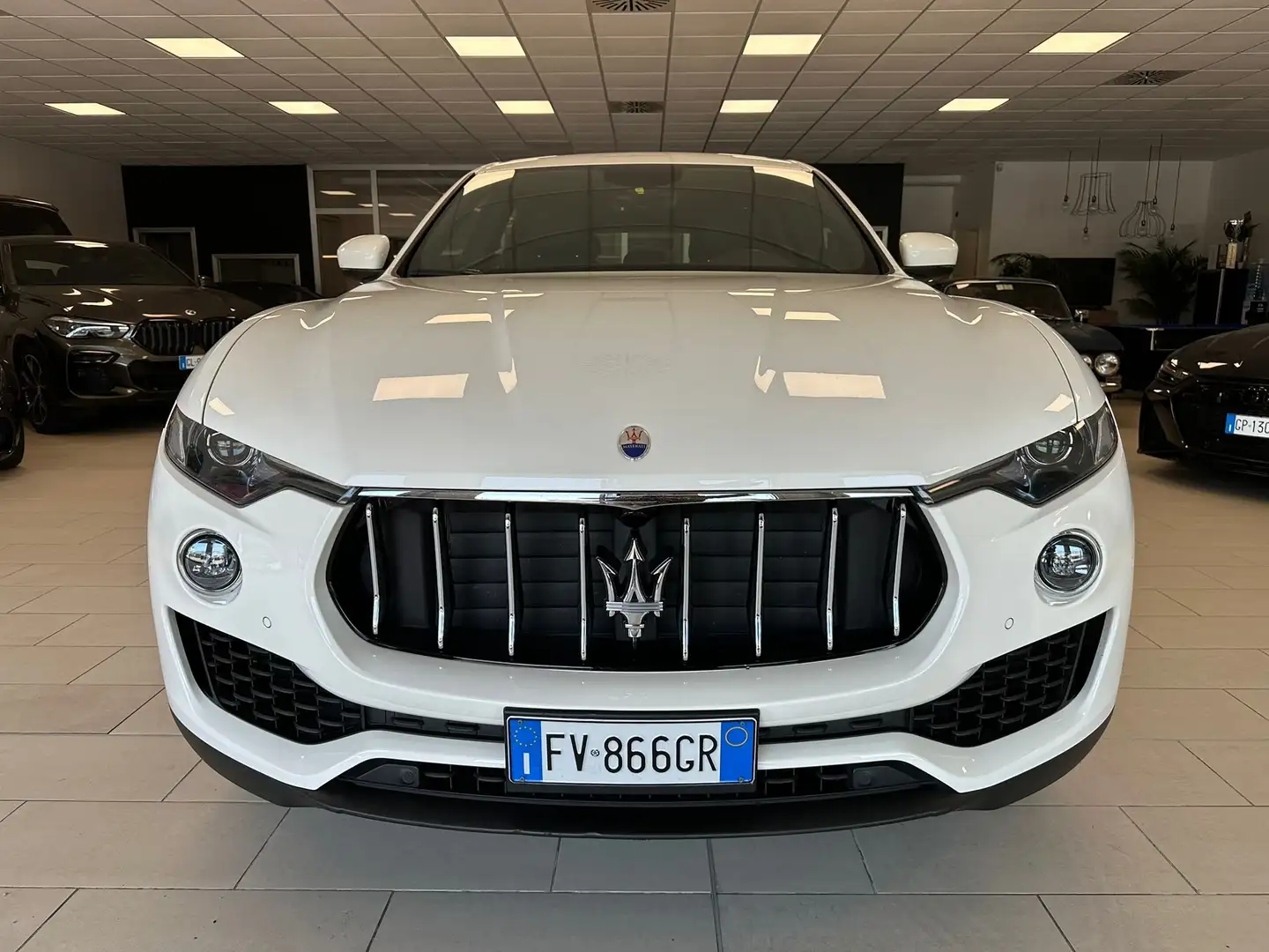 Maserati Levante 3.0 V6 Granlusso 250cv auto Ufficiale Italiana Wit - 2