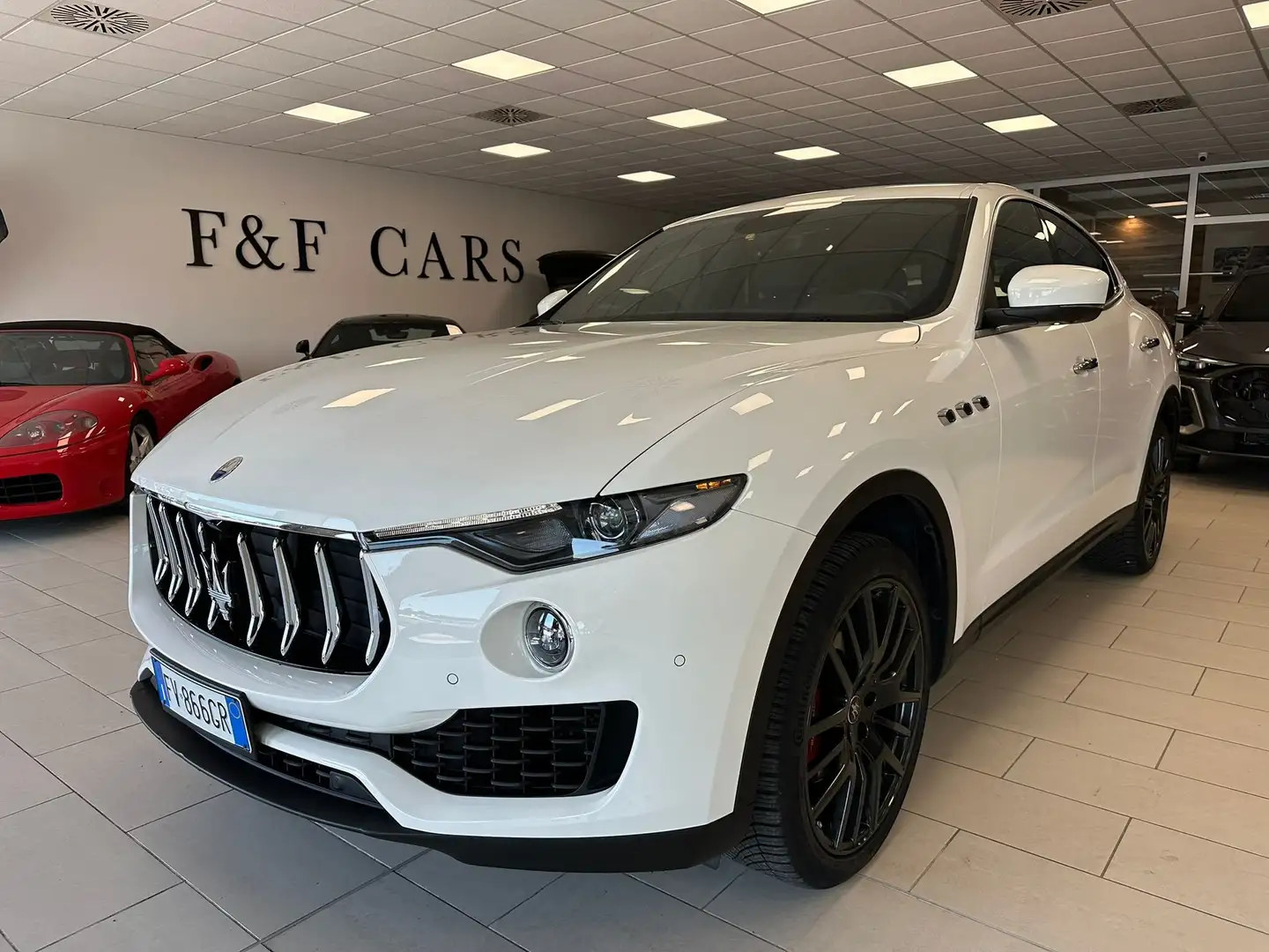 Maserati Levante 3.0 V6 Granlusso 250cv auto Ufficiale Italiana Wit - 1