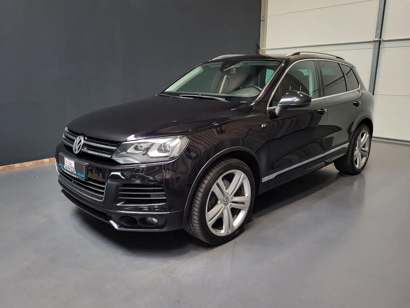 Volkswagen Touareg 4.2 V8 TDI R-Line *TOP Ausstattung* Schwarz - 1