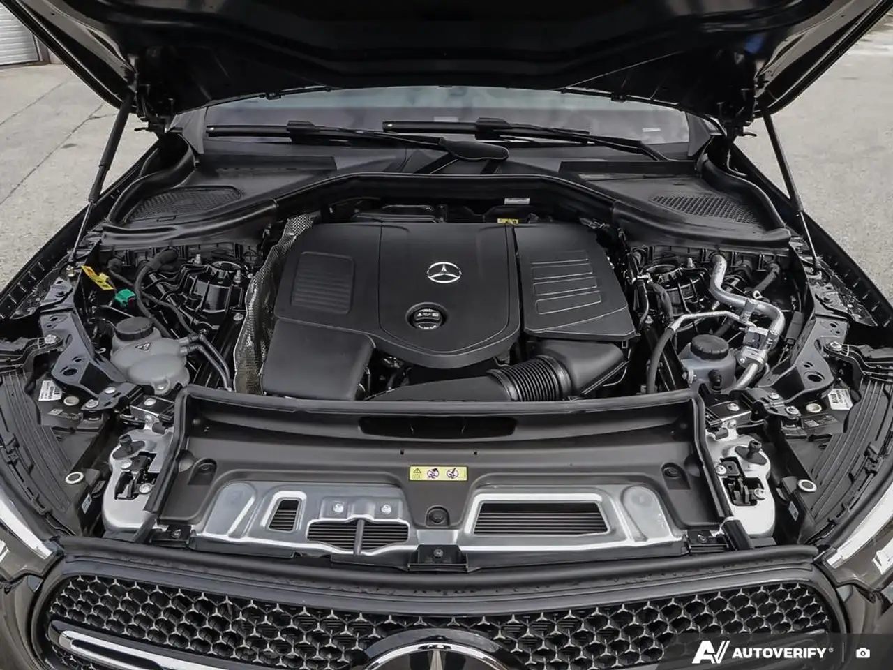 Mercedes-Benz GLC снимка Mercedes-Benz GLC