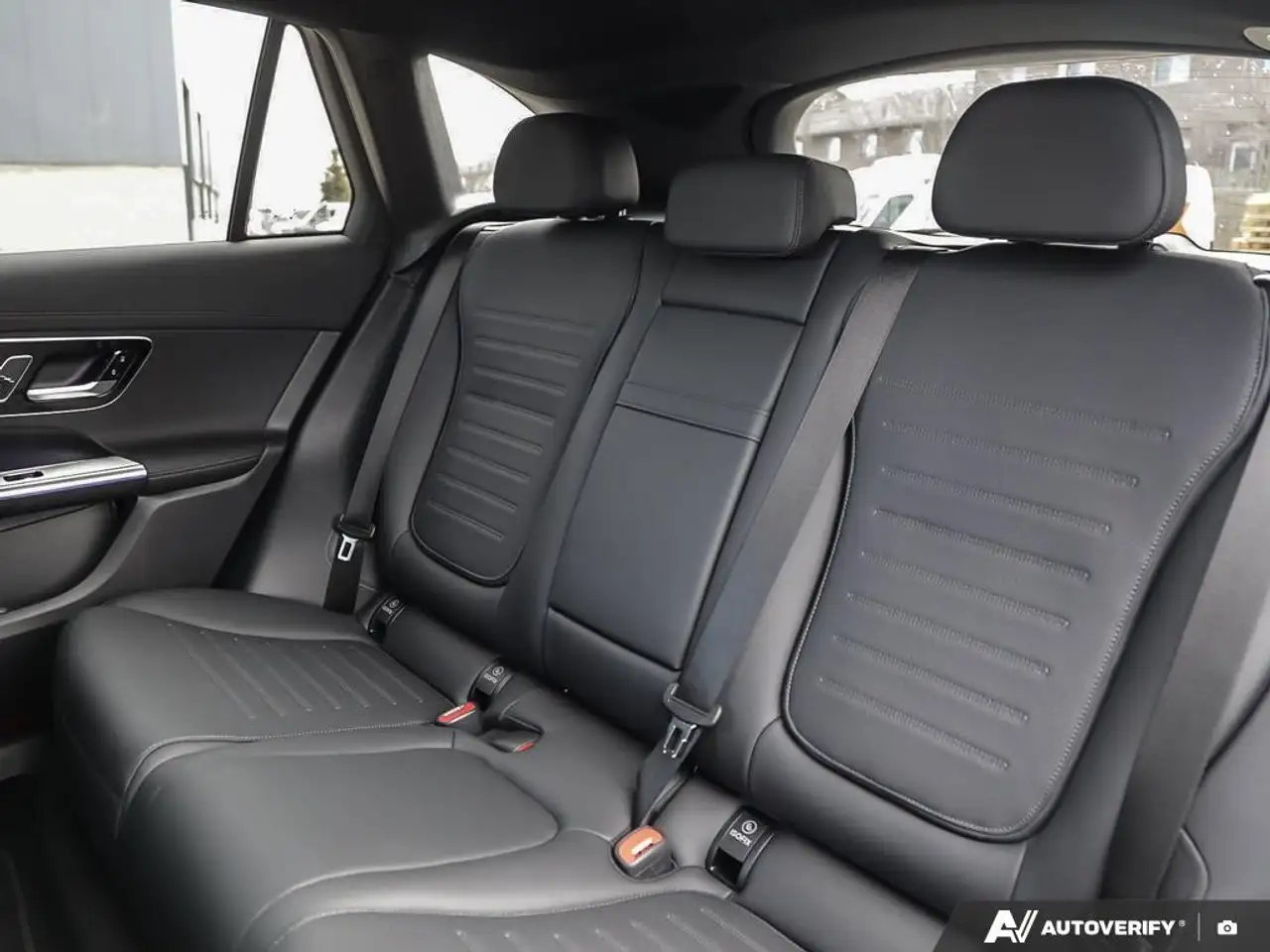 Mercedes-Benz GLC снимка Mercedes-Benz GLC