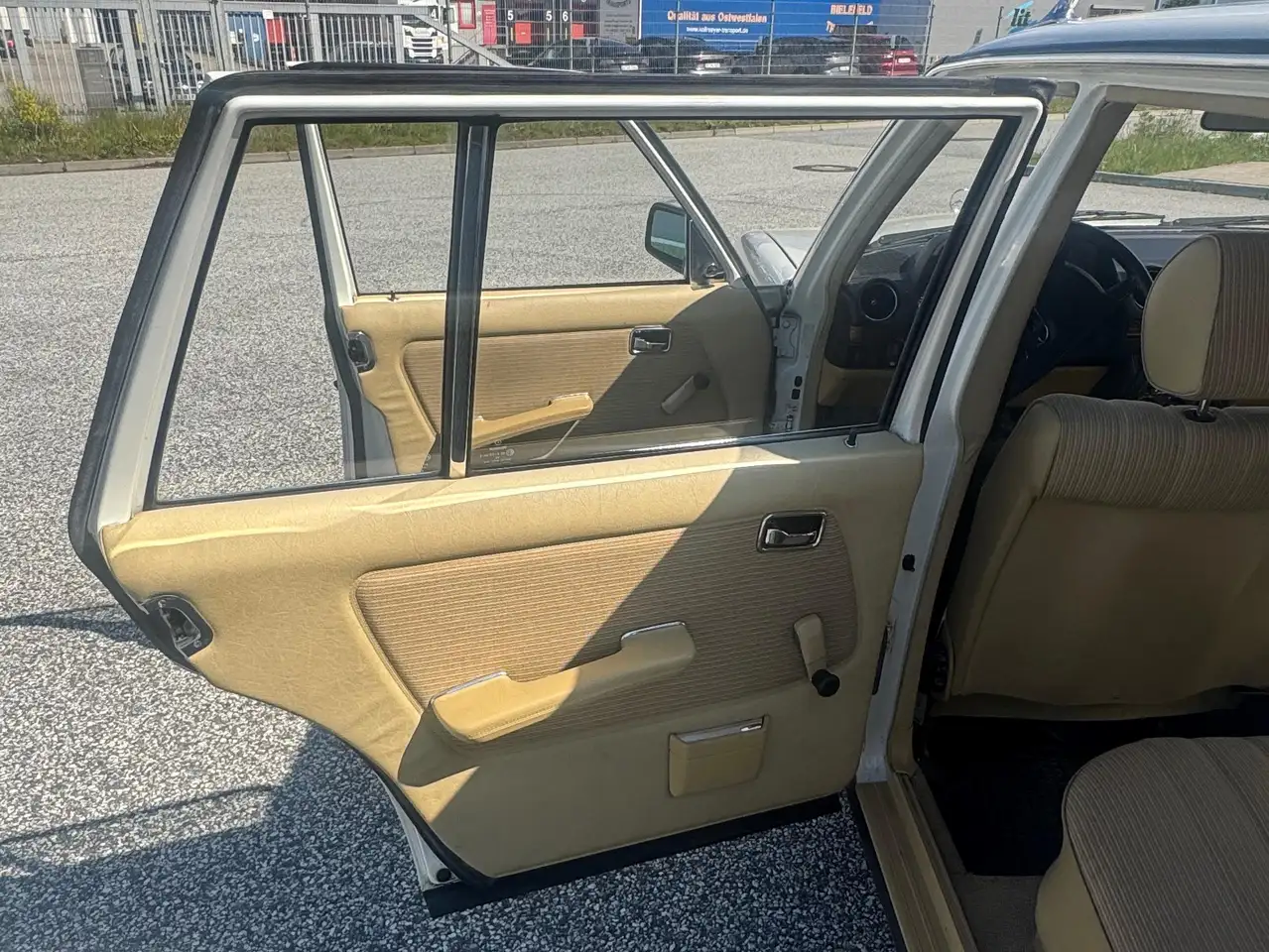 Mercedes-Benz E 230 W123 230 TE, foto 3