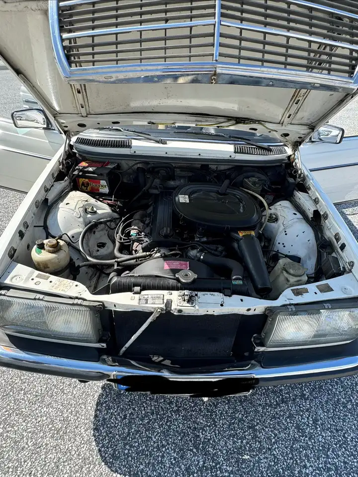Mercedes-Benz E 230 W123 230 TE, foto 11