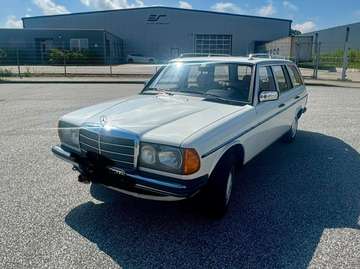 W123 230 TE