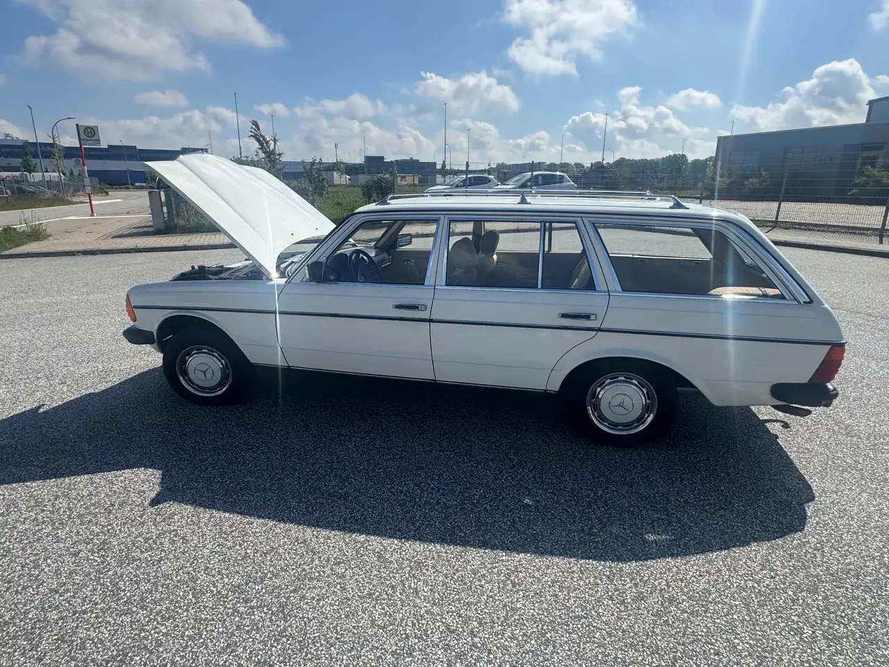 Mercedes-Benz E 230 W123 230 TE, foto 9