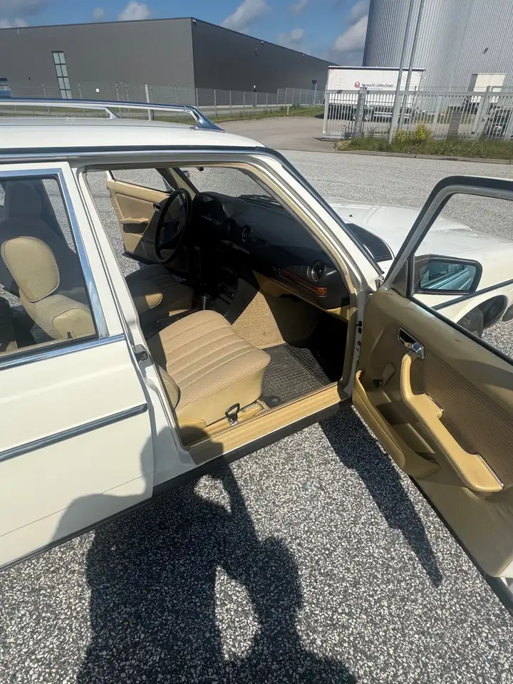 Mercedes-Benz E 230 W123 230 TE, foto 5
