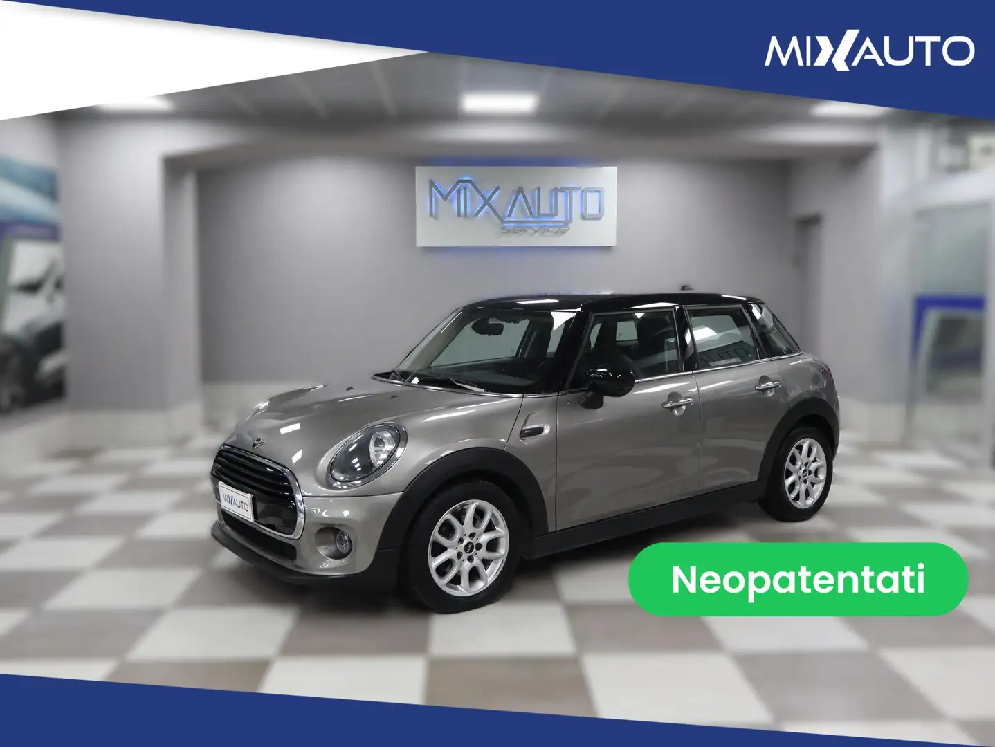 MINI Cooper 1.5 Boost 5 Porte Auto Silber - 1