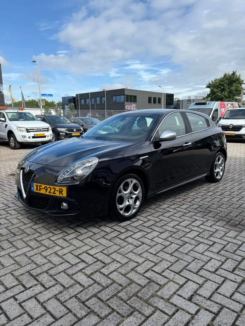 Alfa Romeo Giulietta 1.6 JTDm Super Zwart - 1