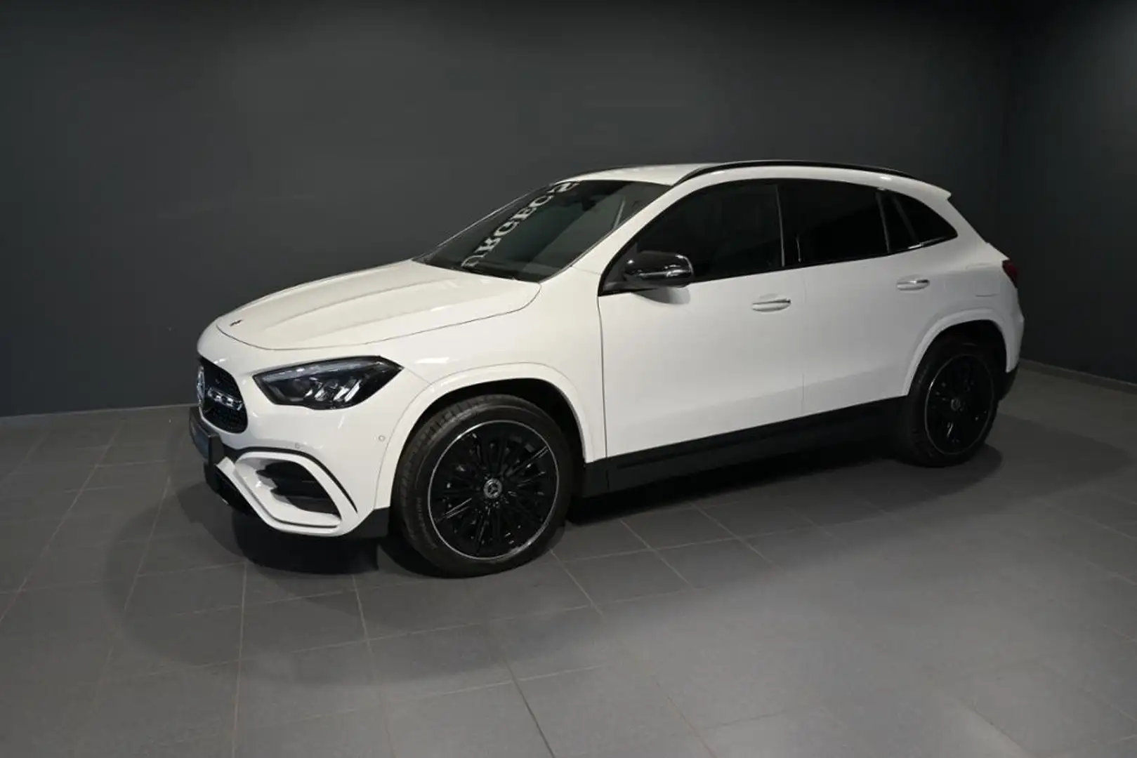Mercedes-Benz GLA 250 e AMG LINE PREMIUM/TOTW/LED/KAMERA/SHZ Blanco - 1