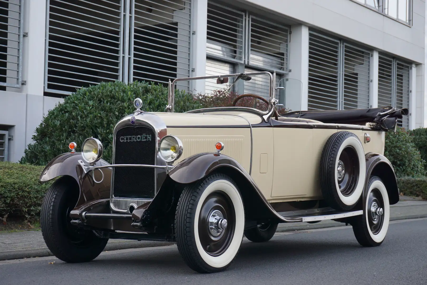 Oldtimer Citroen C4 Torpedo Langversion, großes Vorkriegs-Cabrio Beige - 1