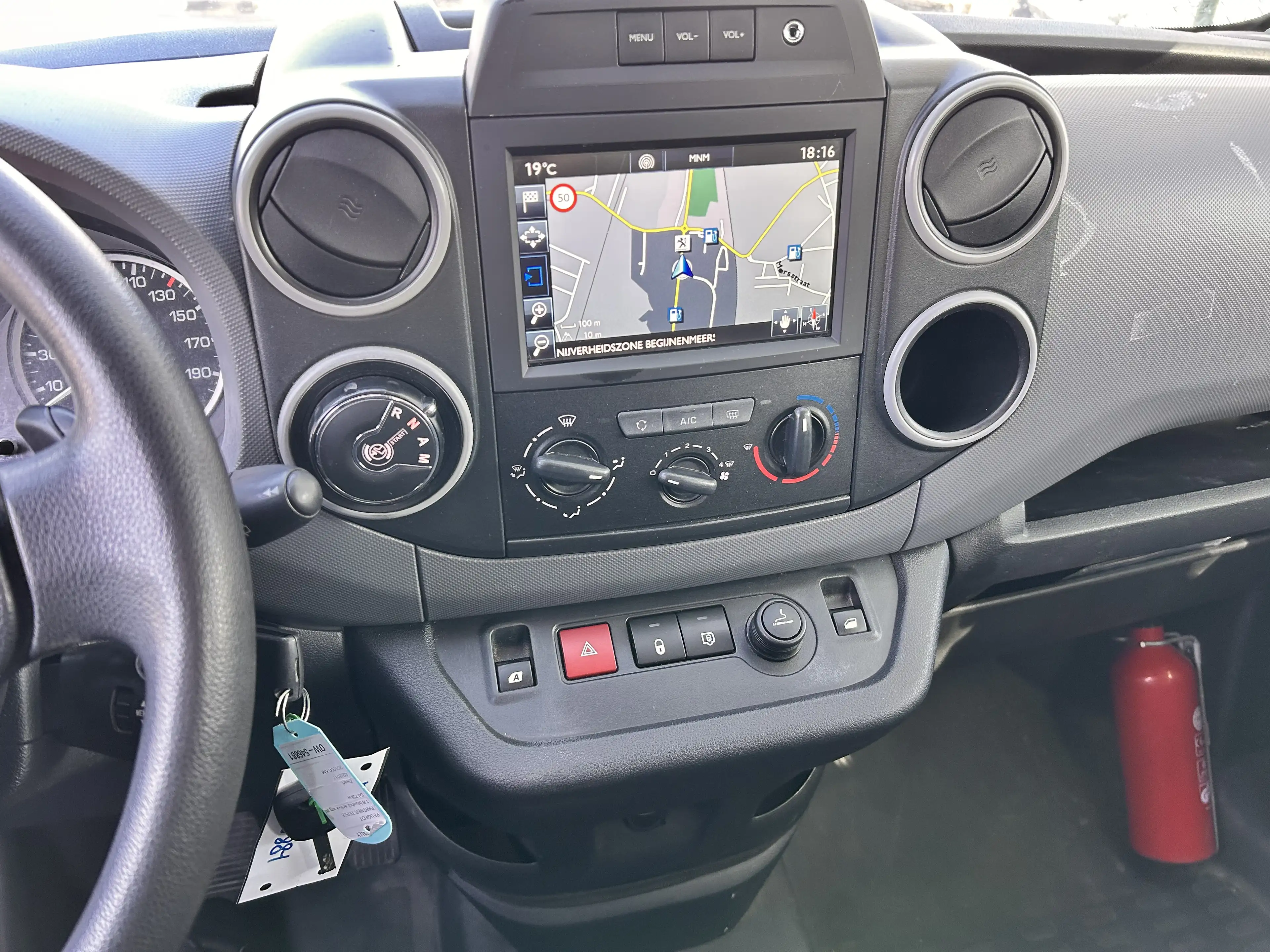 Peugeot Partner Partner 1.6 BlueHDi L1H1 Utility 120 S — photo 14