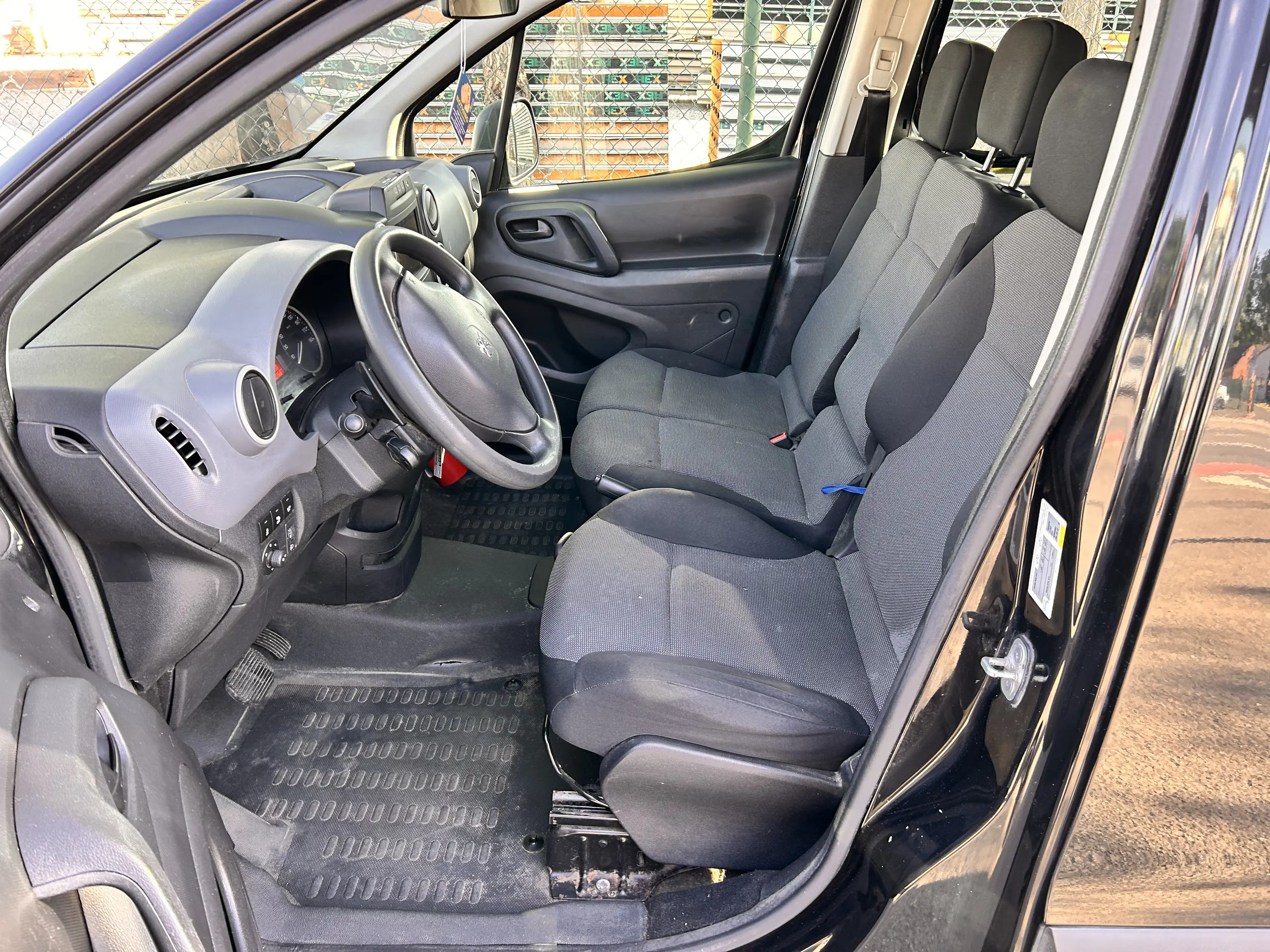 Peugeot Partner Partner 1.6 BlueHDi L1H1 Utility 120 S — photo 11