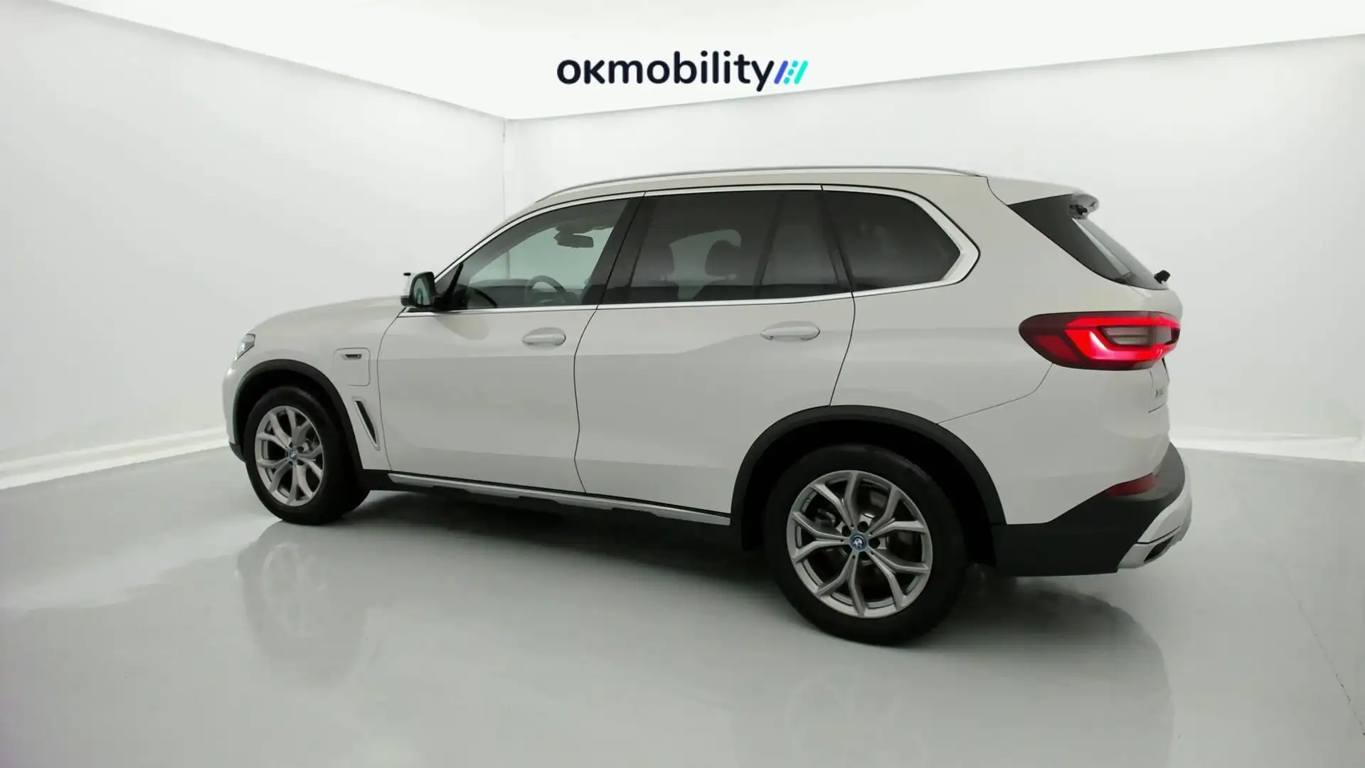 BMW X5 xDrive 45e Plateado - 2