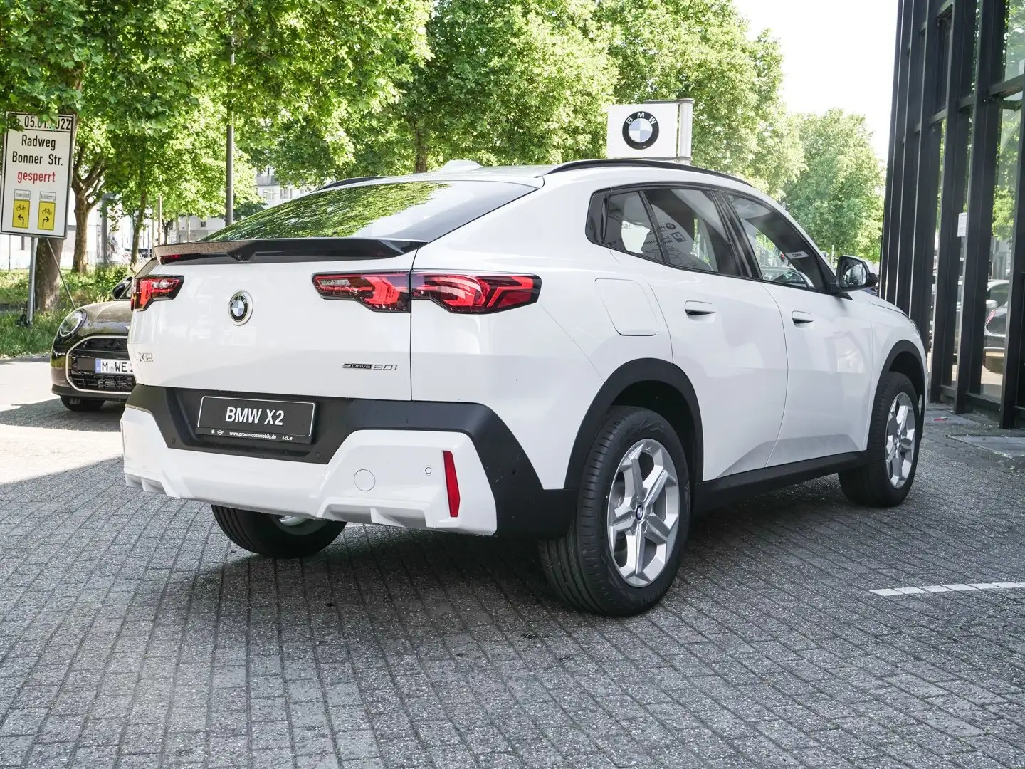 BMW X2 sDrive20i U10 B38 RFK NAVI LED Sound Syst. Weiß - 2