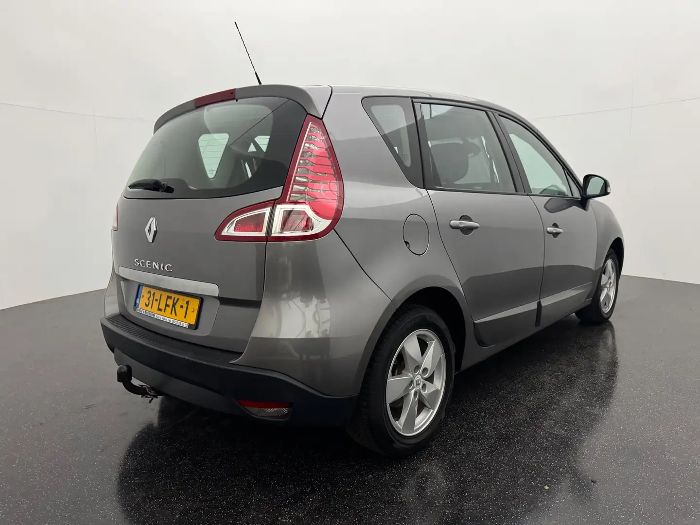 Renault Scenic 1.6 Sélection Business Sport Trekhaak/Navi/Cruise Grijs - 2