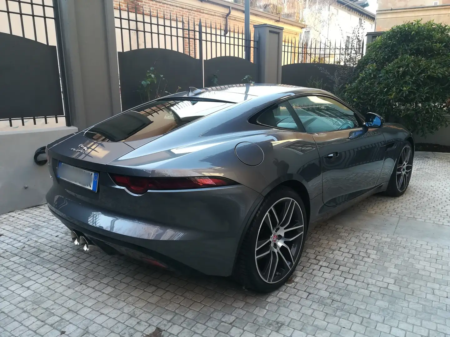 Jaguar F-Type Coupe 3.0 V6 s/c rwd 340cv auto my19 - 1