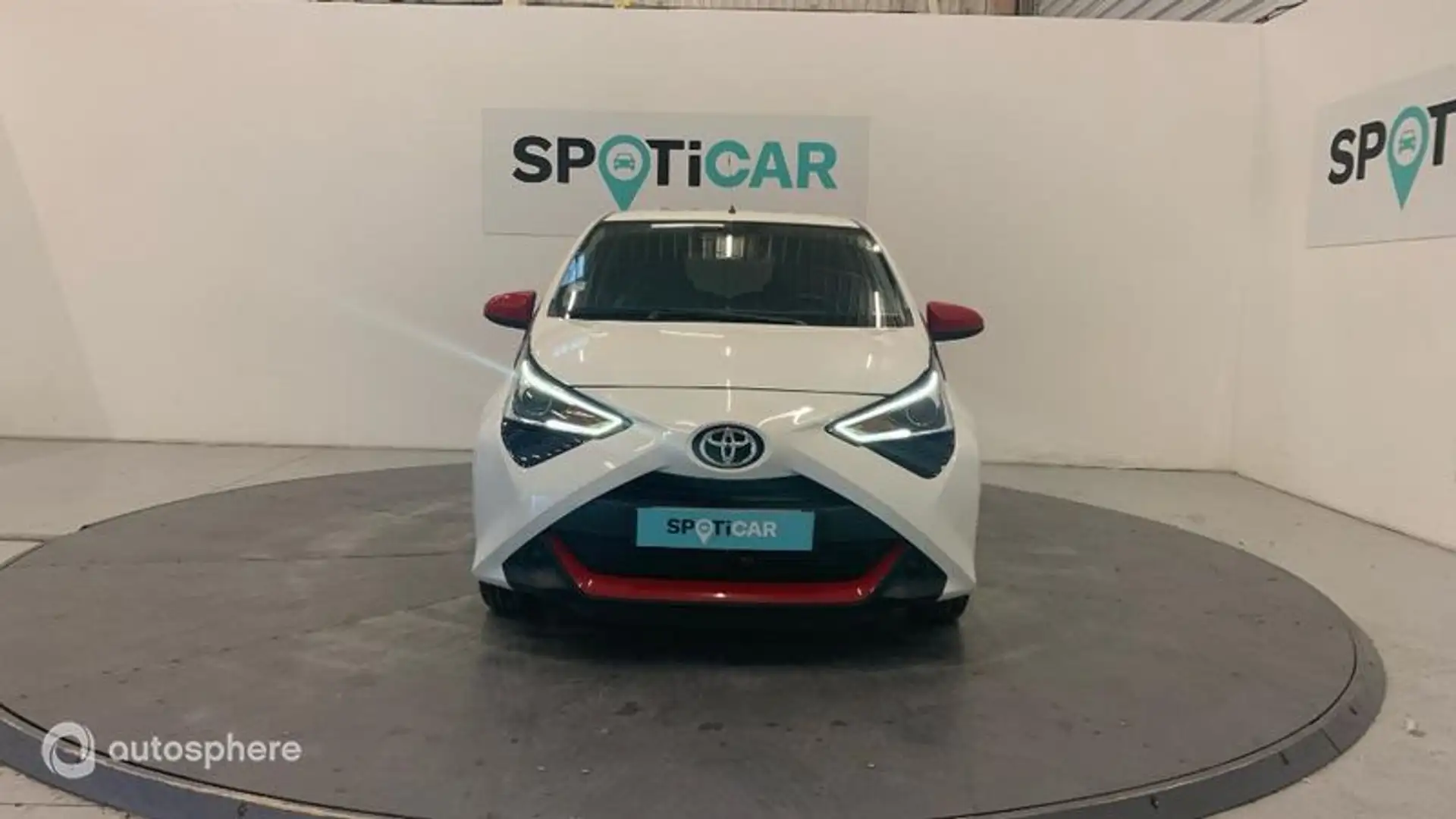 Toyota Aygo 1.0 VVT-i 72ch x-play 5p - 2