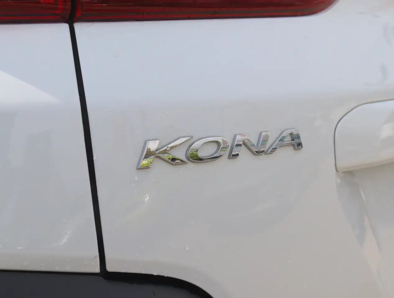 Hyundai KONA снимка Hyundai KONA