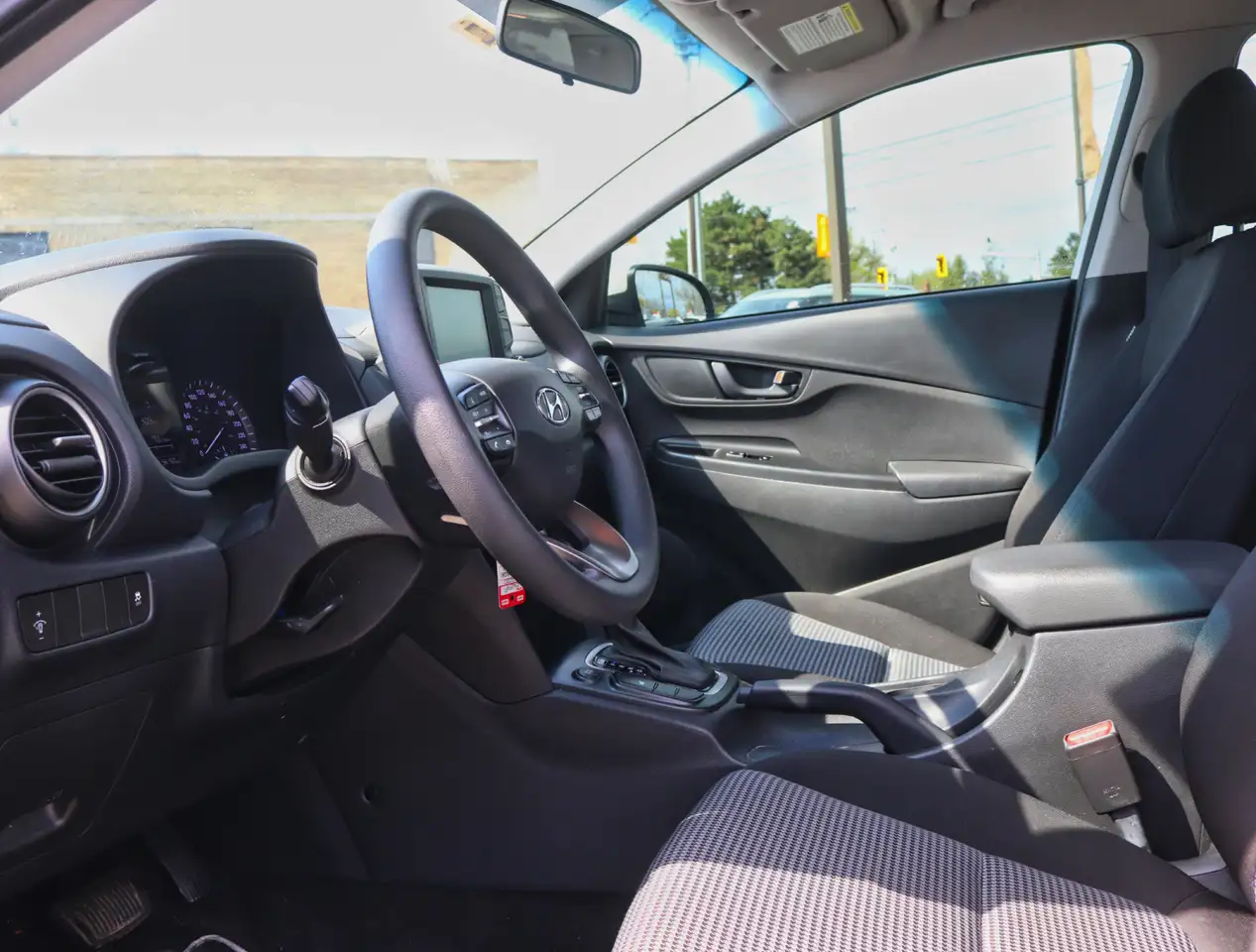 Hyundai KONA снимка Hyundai KONA