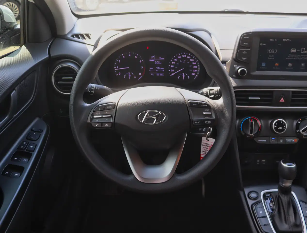 Hyundai KONA снимка Hyundai KONA