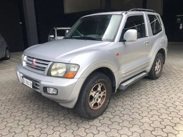 Mitsubishi Pajero Pajero 3.2 16V DI-D 3p. GLS