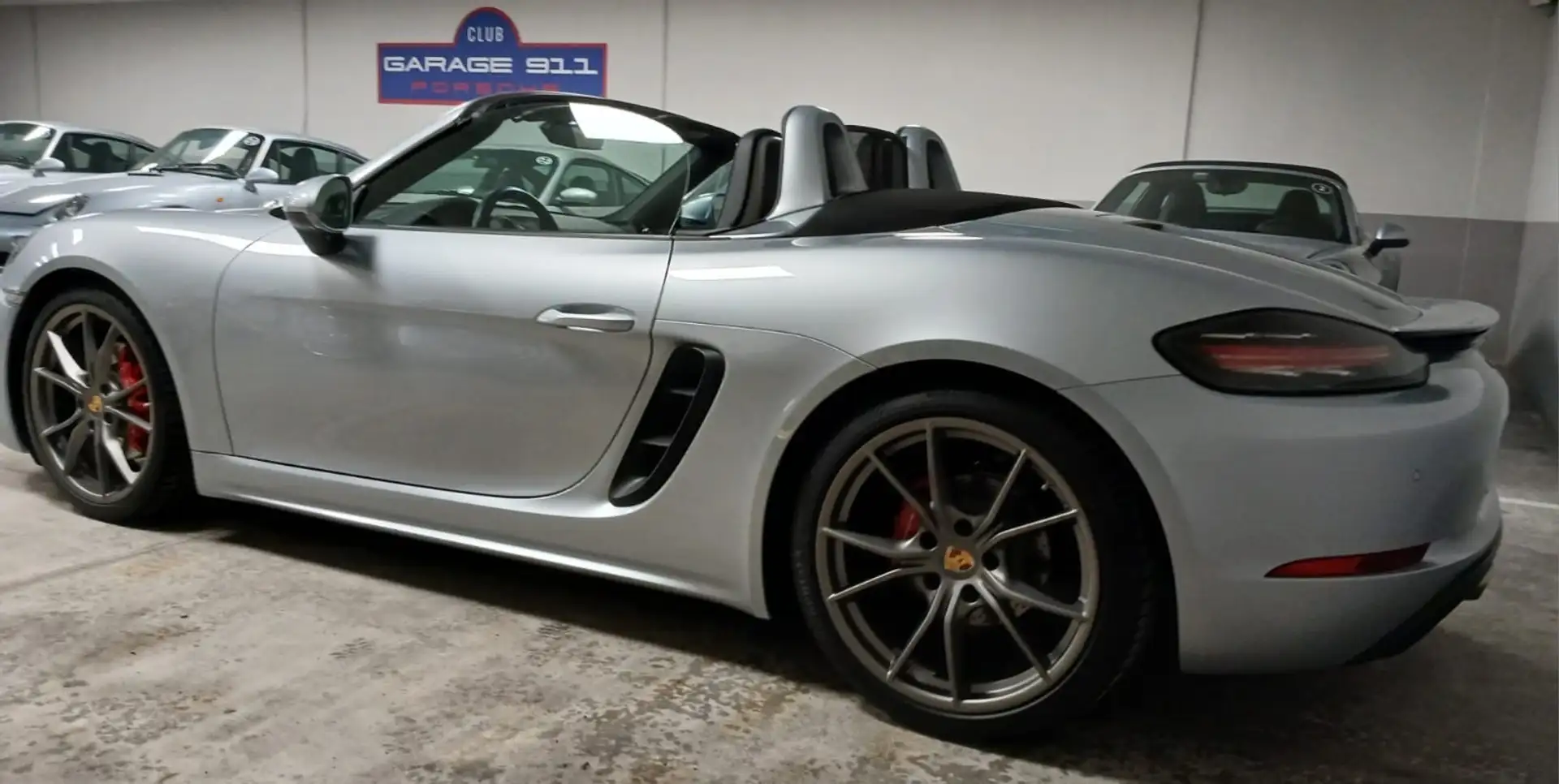 Porsche 718 boxster 2.5 S - 1