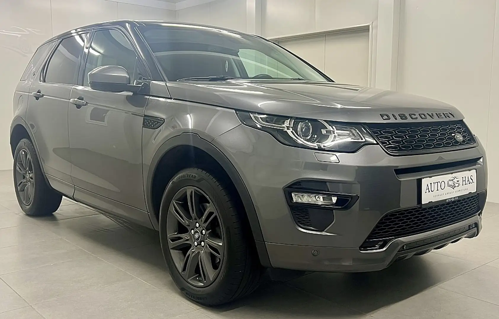 Land Rover Discovery Sport 2,0 SD4 4WD SE Aut. Grau - 2