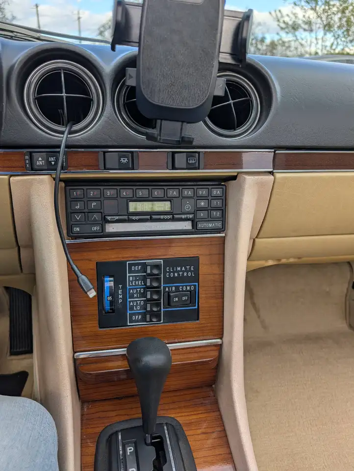Mercedes-Benz 380 снимка Mercedes-Benz 380