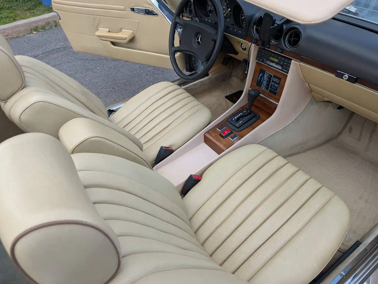 Mercedes-Benz 380 снимка Mercedes-Benz 380